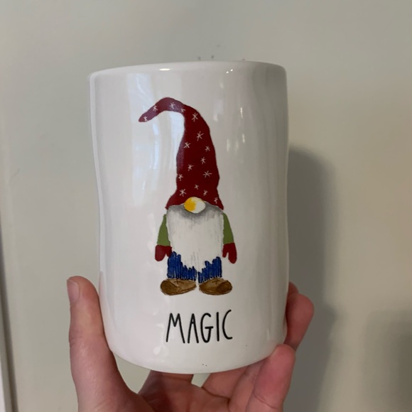 Rae Dunn Accessories - 🇺🇸 Rae Dunn MAGIC gnome candle